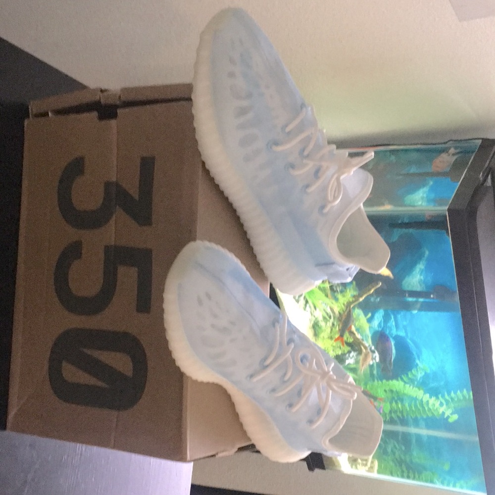 Yezzy size 11